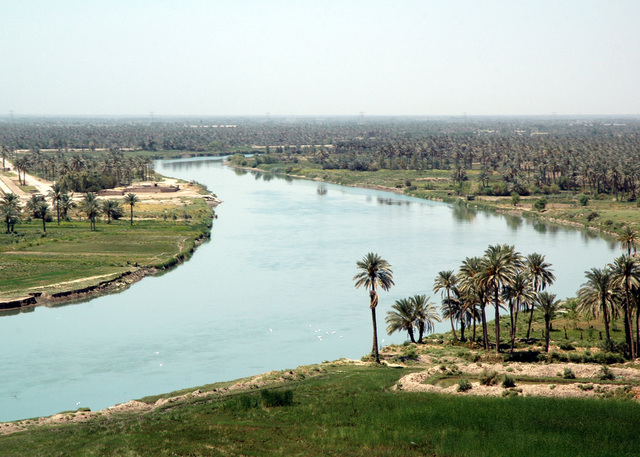 Iraq. View of the Tigris River. 2005 &copy; Jim Gordan