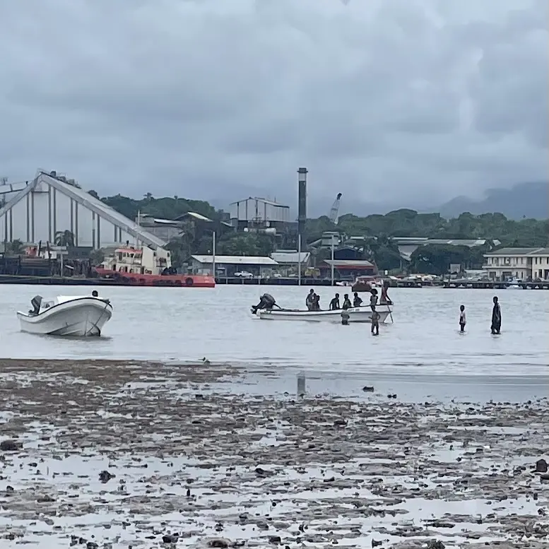Urban_Reintegration_Environmental_Justice_IDPs_Fiji-BNG-sm-edits.jpg Fiji. Residents of Vio Island commute to Lautoka. 2025 © Brian Aycock